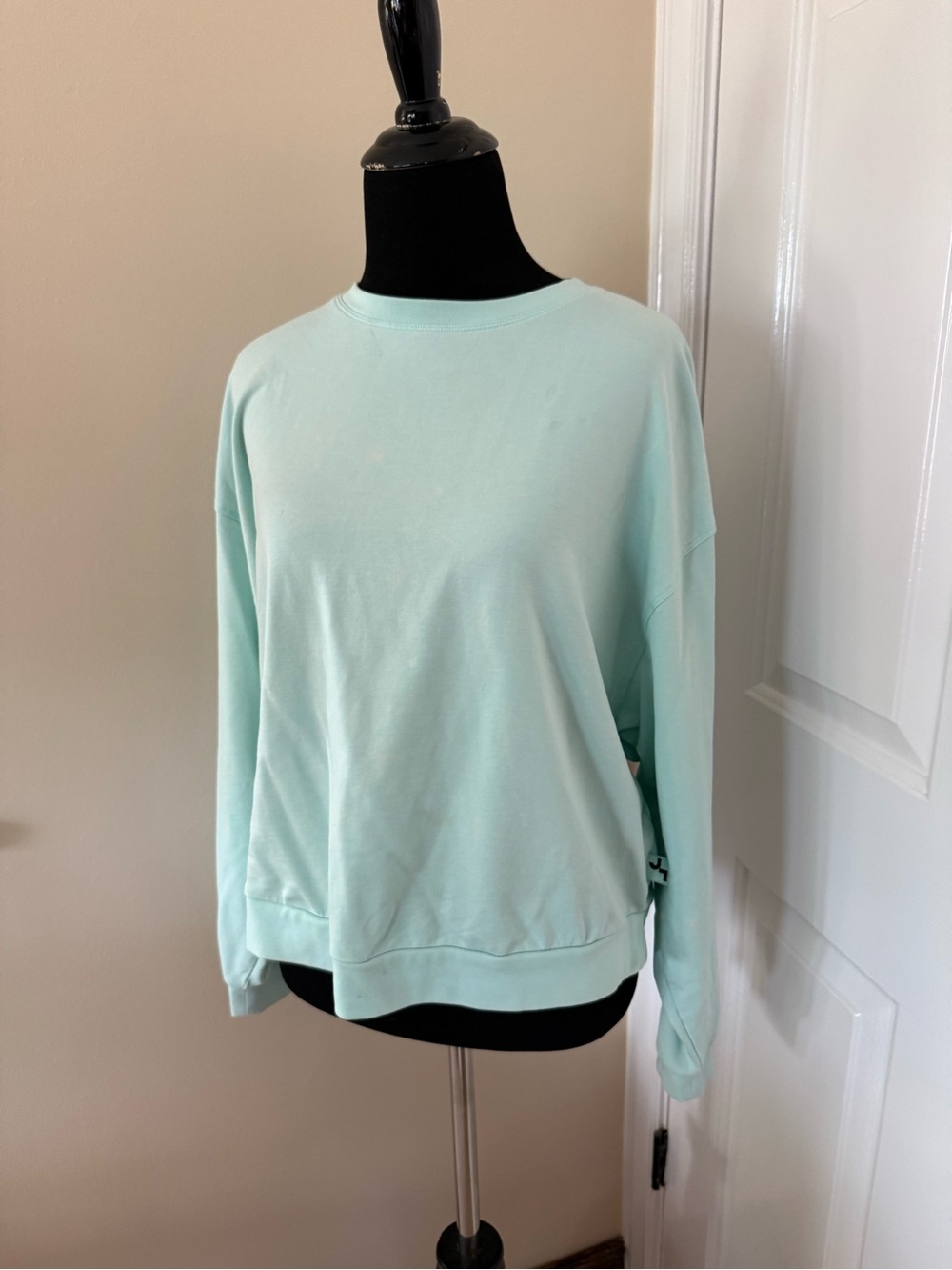 Joy lab women’s turquoise crew neck top size XS